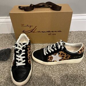 Vintage Havana sneakers size 7